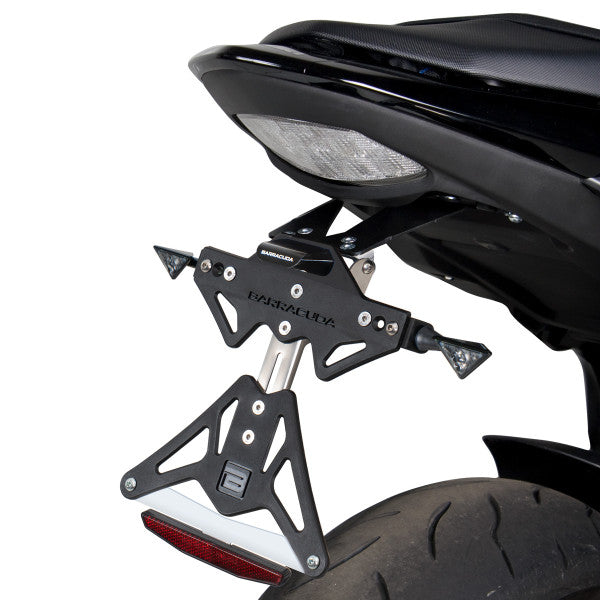 Стойка за номер BARRACUDA Suzuki GSR 750