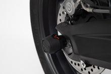 Комплект задни краш тапи SW-MOTECH REAR AXLE SLIDER SET DAYTONA 675