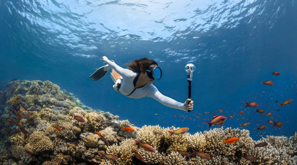 Комплект екшън камера Insta360 X5 360° Essentials Bundle